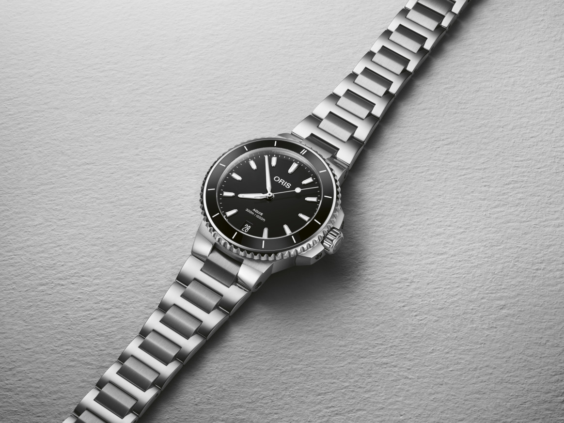 часовник унисекс автоматичен oris aquis date 733 7792 4154 на ръка ClassicWatches.bg1
