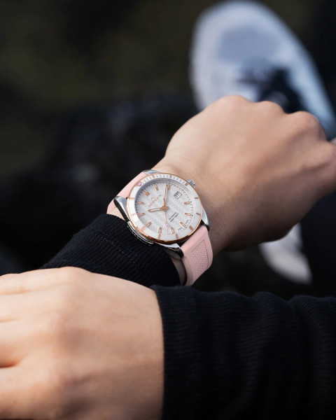 norqain-n1800.08s06.w01-бял-циферблат-и-керамичен-безел