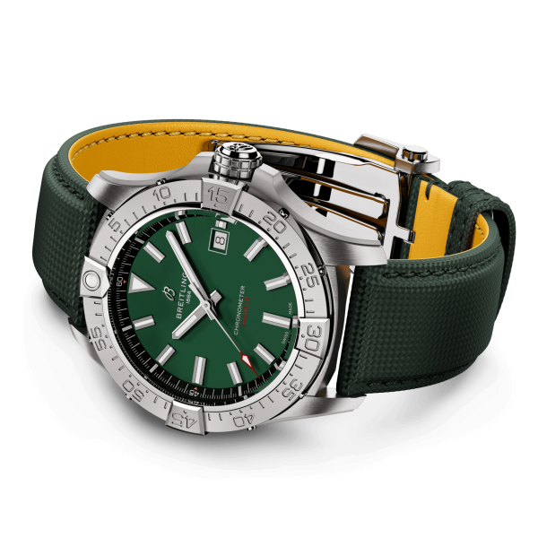 BREITLING AVENGER AUTOMATIC 42 A17328101L1X1