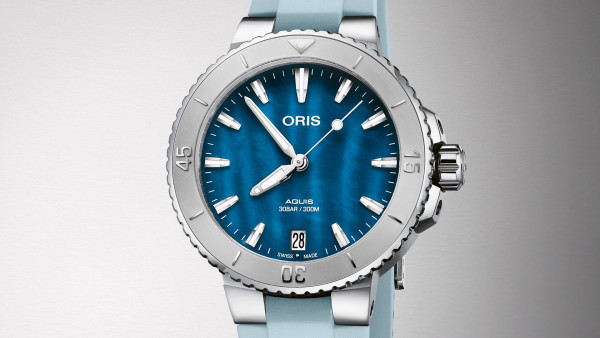 ORIS AQUIS DATE 36.5MM LADIES WATCH 733 7770 4155-07 4 18 65FC