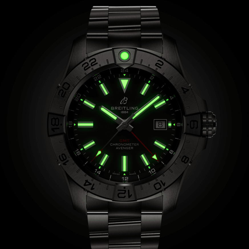 Breitling Avenger Automatic GMT 44 A32320101B1A1