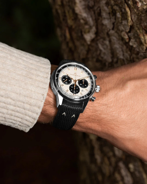 norqain freedom 60 limited edition 43mm стоманена верижка classicwatches.bg