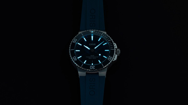 ORIS AQUIS DATE 41.5MM 733 7787 4135-07 4 22 35FC