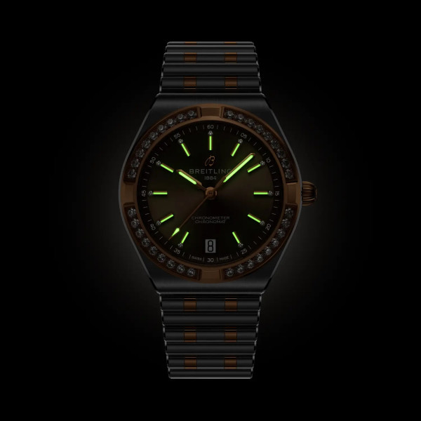часовник breitling chronomat 11 диаманта на циферблата classicwatches.bg