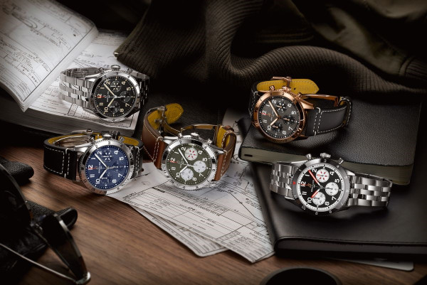 BREITLING CLASSIC AVI CHRONOGRAPH 42 MOSQUITO Y233801A1B1X1