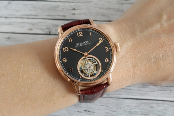 мъжки часовник ръчно навиване poljot-international-tourbillon-3400-t-xviii-sg-on-wrist-classicwatches