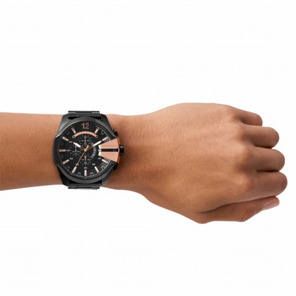 Мъжки хронограф Diesel DZ4309 с черно-розово златист дизайн – ClassicWatches.bg