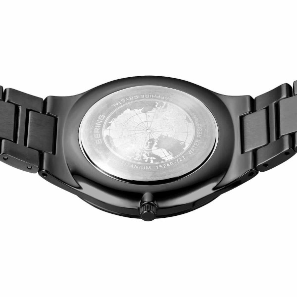Мъжки часовник Bering Titanium 15240-727