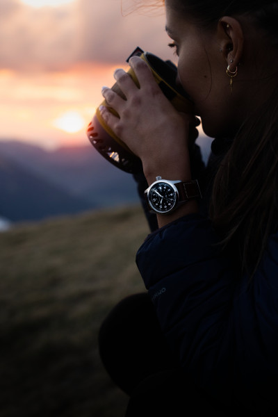 ЧАСОВНИК HAMILTON KHAKI FIELD AUTO 38 ММ H70455533