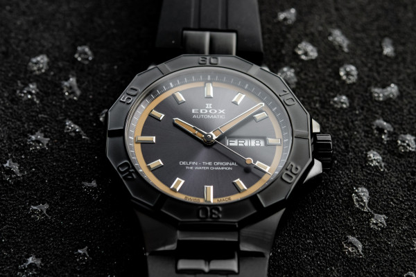chasovnik-edox-delfin-day-date-automatic-88008-37gnca-gbei-izgled-otpred-classicwatches
