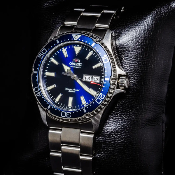 Orient RA-AA0002L автоматичен часовник с ден и дата ClassicWatches.bg