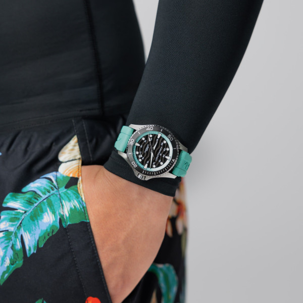 Hamilton Khaki Navy Scuba H82415331