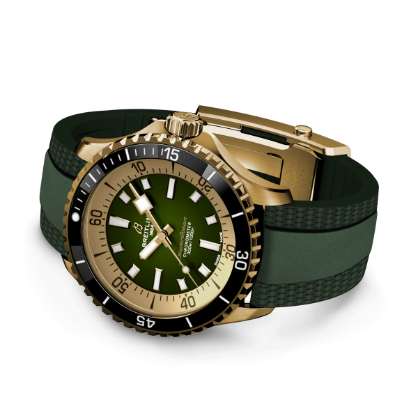 мъжки часовник автоматичен breitling-superocean-automatic-42-n17375201l1s1-side-view-classicwatches 