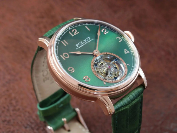 Часовник Poljot Tourbillon 3400.XVIII – зелен циферблат и златни стрелки – classicwatches.bg