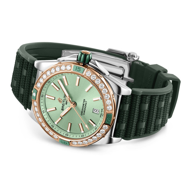 дамски часовник автоматичен breitling-super-chronomat-automatic-38-u17356531l1s1-side-view-classicwatches