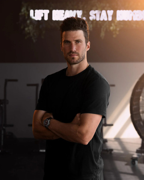 часовник NORQAIN Wild ONE Skeleton 42mm Grey N3000.07Q42.B18 автоматик – classicwatches.bg