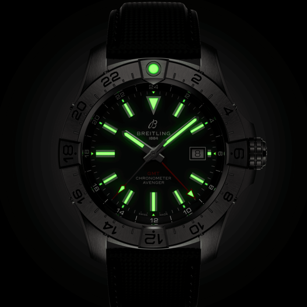 BREITLING AVENGER AUTOMATIC GMT 44  A32320101B1X1