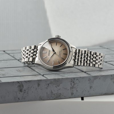 spb523j1 прозрачна винтова задница ClassicWatches.bg
