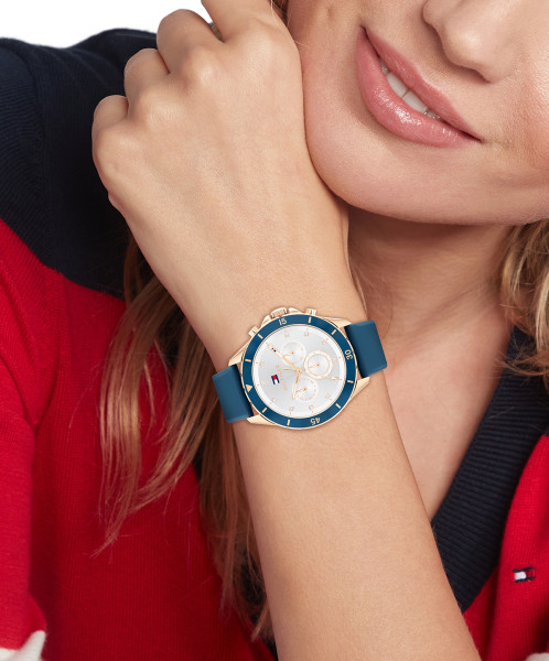 дамски часовник 1782741 бял циферблат с кристали на ръка ClassicWatches.bg