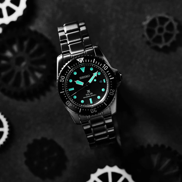 SEIKO PROSPEX BLACK SERIES LIMITED EDITION SOLAR 38.5MM MEN'S WATCH SNE587P1