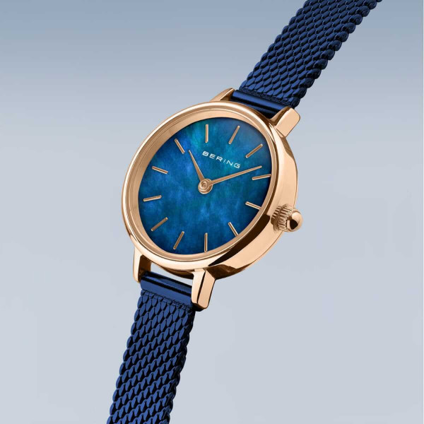 Дамски часовник Bering Classic Polished Rose Gold 11022-367