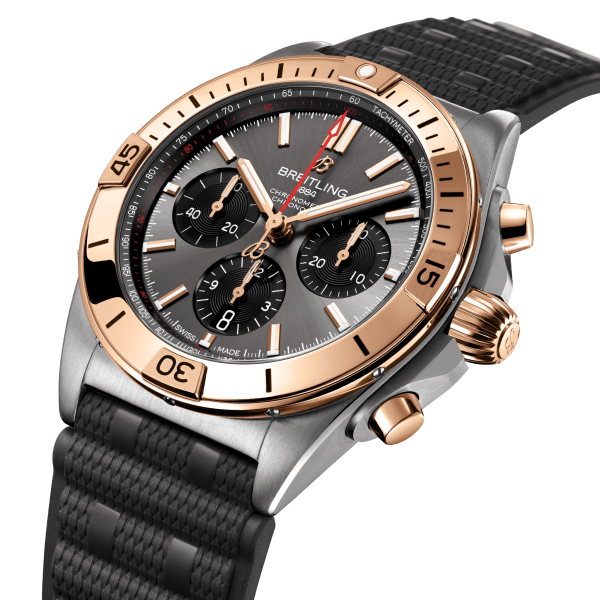 мъжки часовник автоматичен breitling-chronomat-b01-42-ub0134101b1s1-dial-detail-classicwatches