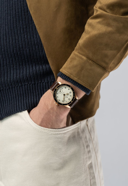 ЧАСОВНИК HAMILTON KHAKI AVIATION PILOT PIONEER MECHANICAL BRONZE 43MM H76709510