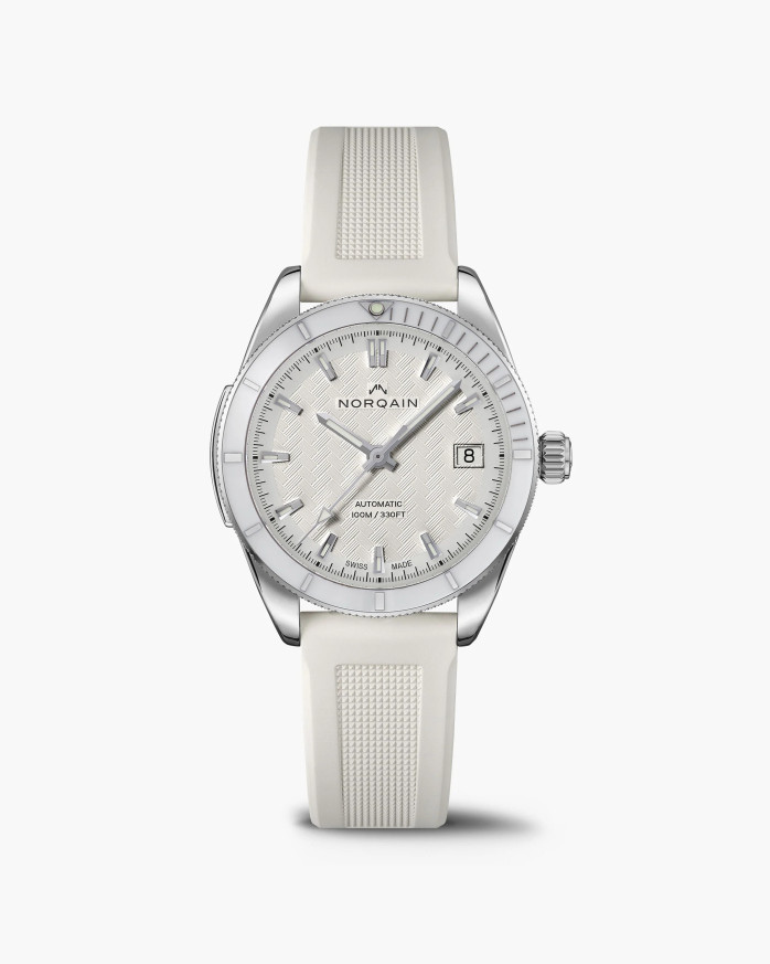 Часовник NORQAIN Adventure Sport 37mm N1800.08S05.W01 с бял циферблат и стоманена верижка – classicwatches.bg