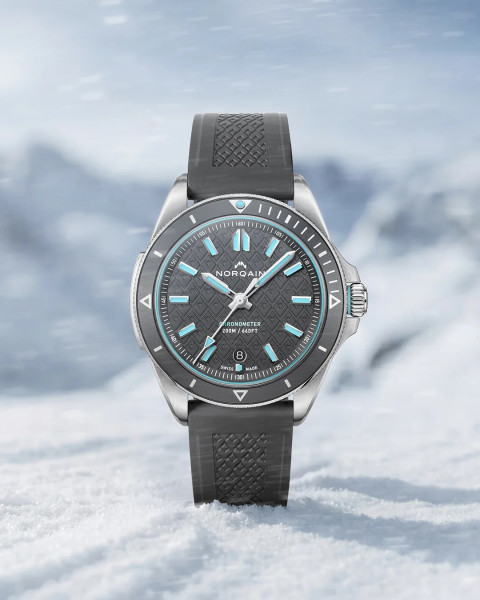 часовник norqain adventure 40mm n1300.08s01.g01 сив циферблат classicwatches.bg