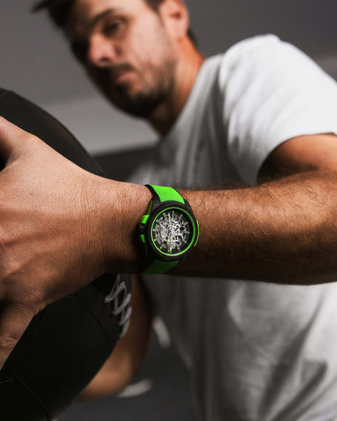 Часовник NORQAIN Wild ONE Skeleton 42mm Gecko NNQ3000QBE2AS/B014 – автоматичен COSC сертифициран механизъм N08S – classicwatches.bg