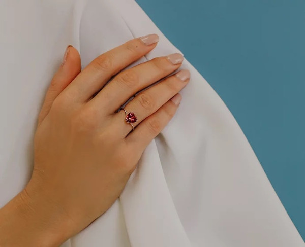 COMETE ЗЛАТЕН ПРЪСТЕН С РУБИН ANB2352