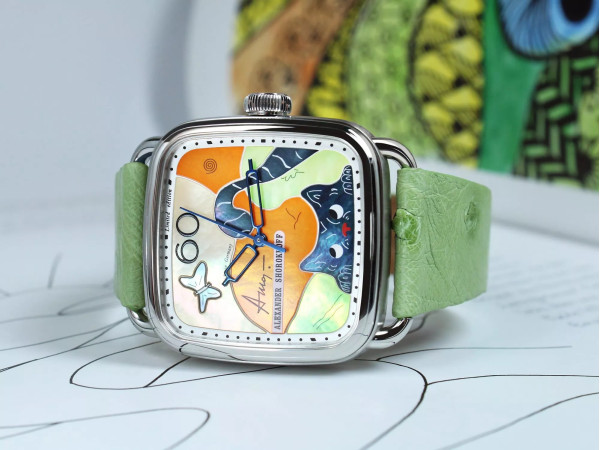 alexander-shorokhoff-black-cat-handwinding-as-apv-bch-case-side-classicwatches