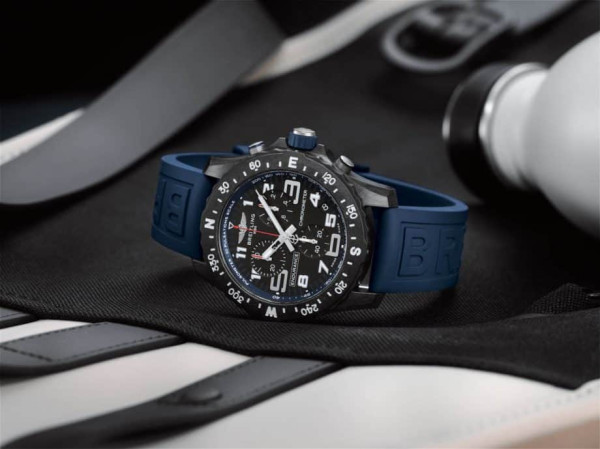 BREITLING ENDURANCE PRO 44 X82310D51B1S1