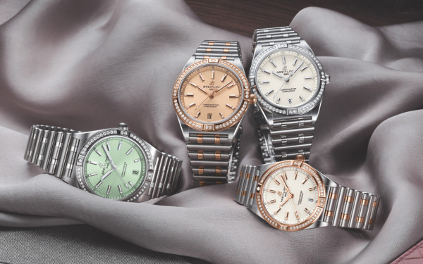 дамски часовник кварцов breitling-chronomat-quartz-32-u77310591a2u1-front-view-classicwatches