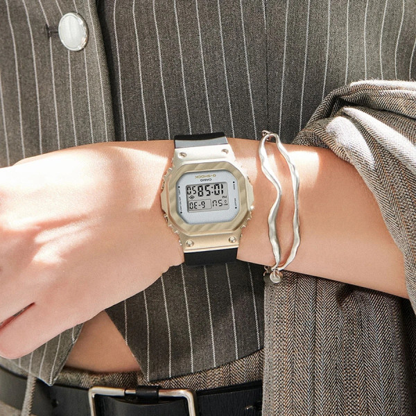 CASIO G-SHOCK S SIZE GM-S5600BC-1ER