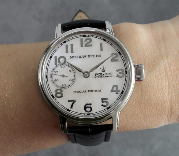 poljot-international-moscow-nights-9011.1940864-на-ръка