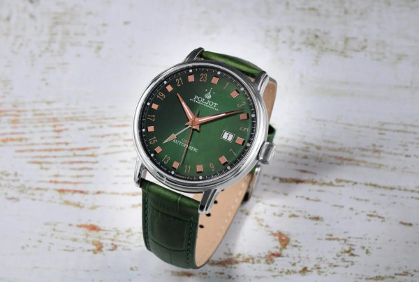 Луксозен мъжки часовник Poljot Jaros GMT 42 мм с позлатени индекси – classicwatches.bg