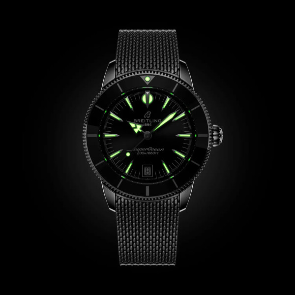 мъжки-часовник-breitling-superocean-heritage-ab3110241b1a1-lume-shot-classicwatches