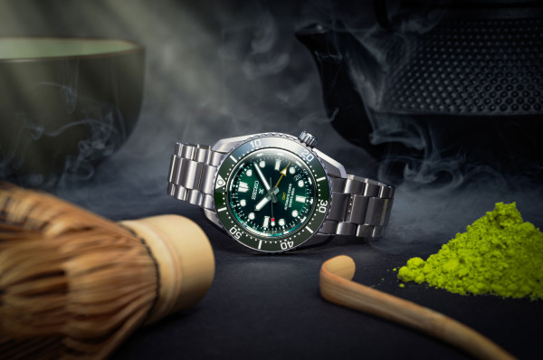 SEIKO PROSPEX MARINE GREEN GMT 42MM SPB381J1