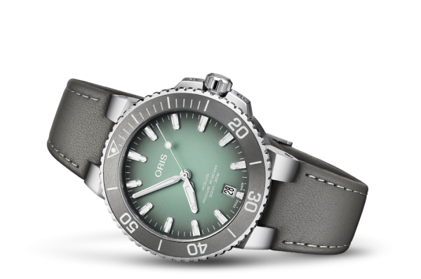 ORIS AQUIS DATE 39.5MM MEN'S WATCH 733 7732 4137-07 5 21 12FC