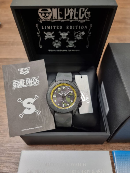SEIKO 5 SPORTS ONE PIECE SANJI LIMITED EDITION 42.5MM MEN'S WATCH SRPH69K1