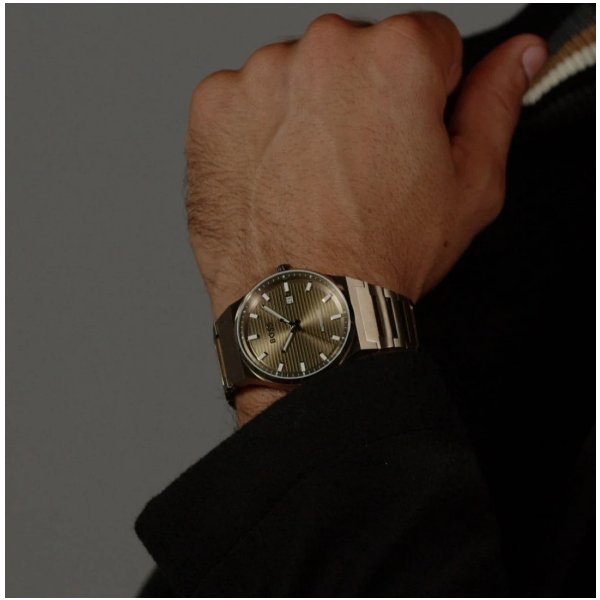 Часовник BOSS 1514186 – върху ръка, елегантна визия