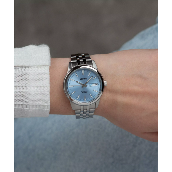 дамски часовник автоматичен lorus rl401cx9g на ръка ClassicWatches.bg