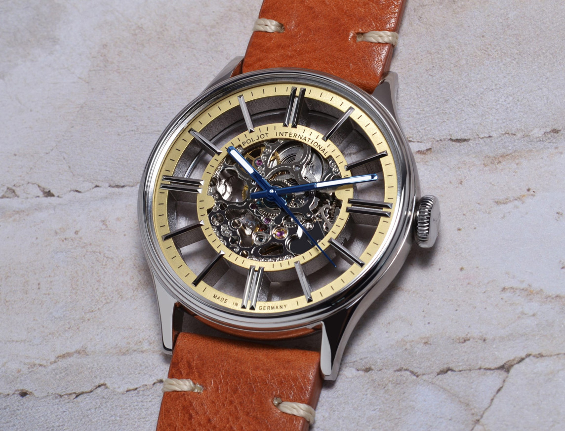 дамски часовник механичен poljot-vintage-skeleton-6114-1220102-side-view-classicwatches