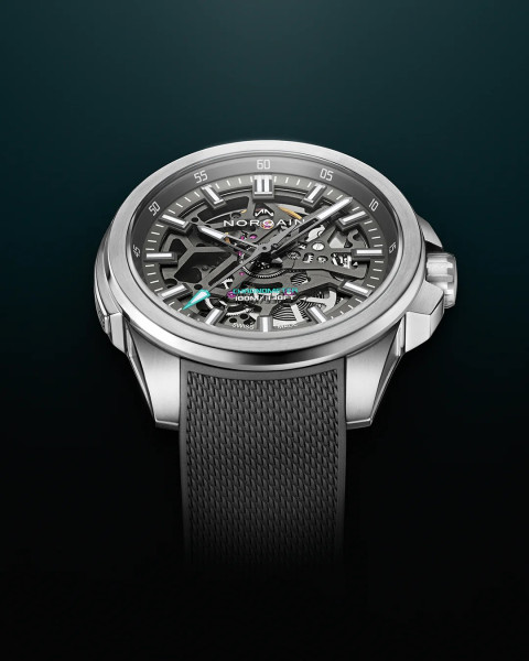 часовник NORQAIN Independence Skeleton 40mm COSC със скелетон механизъм – classicwatches.bg