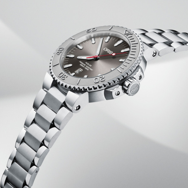 ORIS AQUIS DATE 43.5 MM 733 7730 4153 - 07 8 24 05PEB
