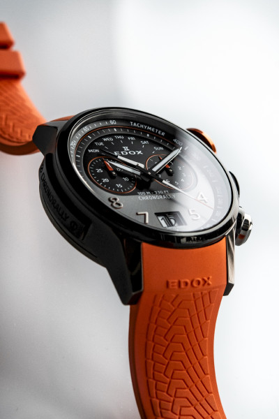 Edox Chronorally 45mm 38003-TINGNOCAO-GNO силиконова каишка – classicwatches.bg