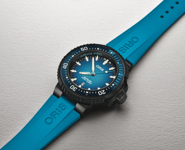 Oris Aquis Pro – син циферблат и гумена каишка – ClassicWatches.bg