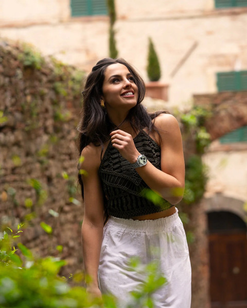 Луксозен часовник NORQAIN Freedom 60 Chrono 40mm с пистачо циферблат и три черни брояча – classicwatches.bg