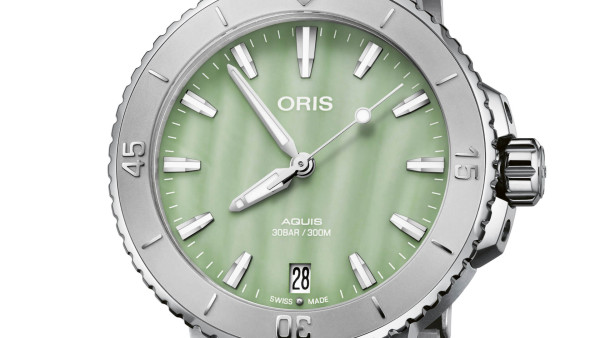 ORIS AQUIS DATE 36.5MM 733 7770 4157-07 8 18 05P